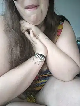 Snapshot of FrancaiseLynne chatting on February 16, 4:32 pm FrancaiseLynne online show from February 16, 4:32 pm