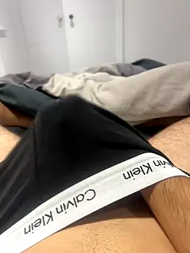 Snapshot of h0rnyguy001 chatting on October 30, 7:10 am h0rnyguy001 online show from October 30, 7:10 am