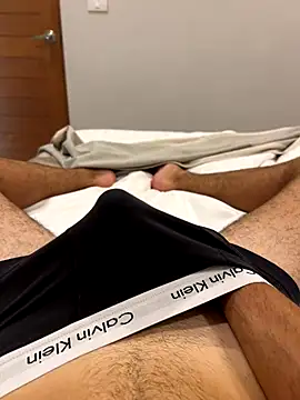 Snapshot of h0rnyguy001 chatting on January 8, 7:21 am h0rnyguy001 online show from January 8, 7:21 am