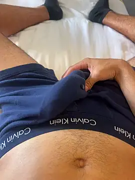 Snapshot of h0rnyguy001 chatting on February 10, 8:29 am h0rnyguy001 online show from February 10, 8:29 am