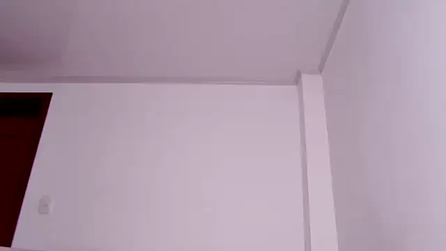 Snapshot of caarlywhitee chatting on September 15, 8:20 pm caarlywhitee online show from September 15, 8:20 pm