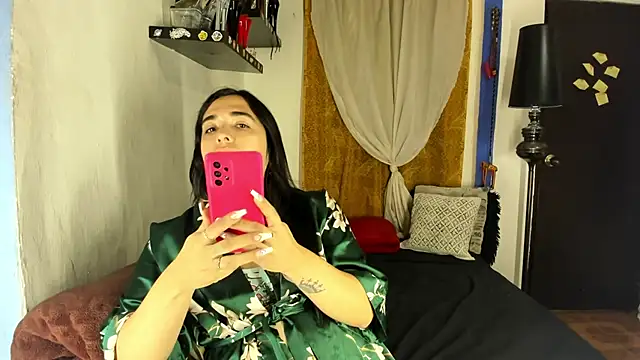 SARAMISHA online show from November 6, 1:45 pm