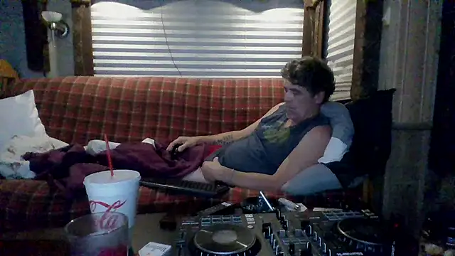 lateniter online show from November 29, 11:13 am