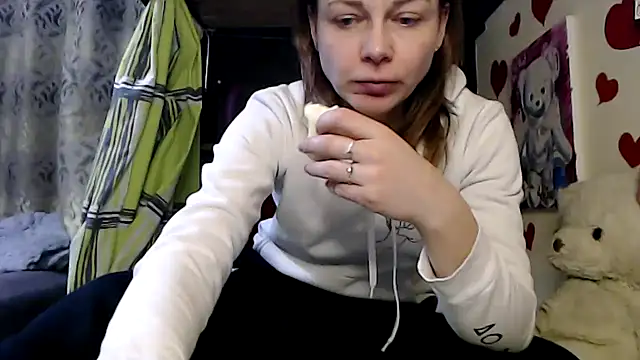 Snapshot of HarleyQuinn_69 chatting on January 1, 9:52 pm HarleyQuinn 69 online show from January 1, 9:52 pm