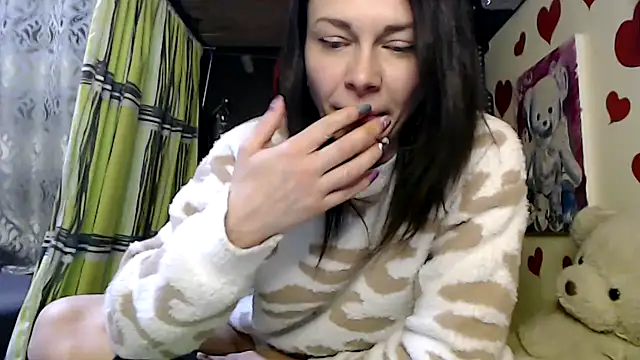 Snapshot of HarleyQuinn_69 chatting on February 28, 11:12 pm HarleyQuinn 69 online show from February 28, 11:12 pm