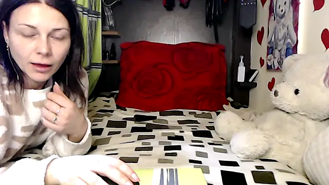 Snapshot of HarleyQuinn_69 chatting on March 8, 5:22 pm HarleyQuinn 69 online show from March 8, 5:22 pm