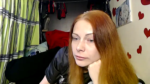 Snapshot of HarleyQuinn_69 chatting on September 19, 7:47 pm HarleyQuinn 69 online show from September 19, 7:47 pm