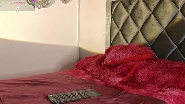 ashley brend online show from February 25, 9:35 pm