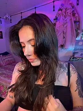 LiliJones  online show from June 12, 12:20 am
