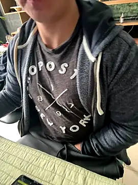 97banana online show from October 29, 9:38 pm