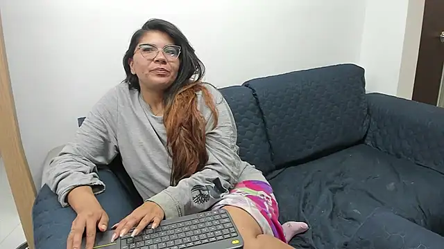 Luna Dumont online show from March 22, 7:47 am