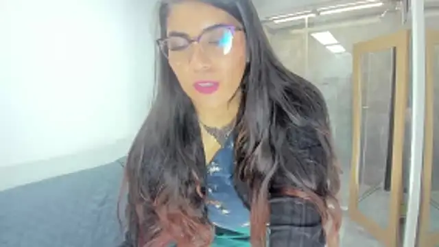 Luna Dumont online show from February 18, 11:06 am