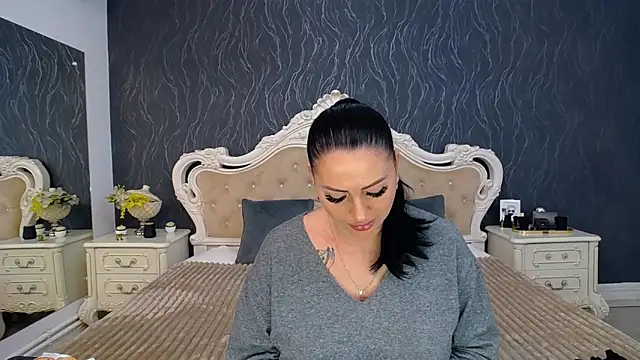 Lauren Saint online show from February 13, 9:09 am