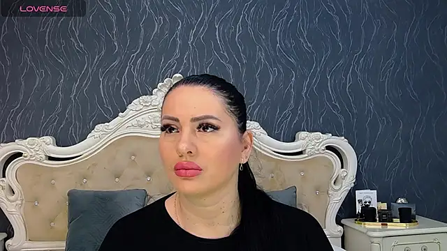 Lauren Saint online show from February 21, 7:56 am