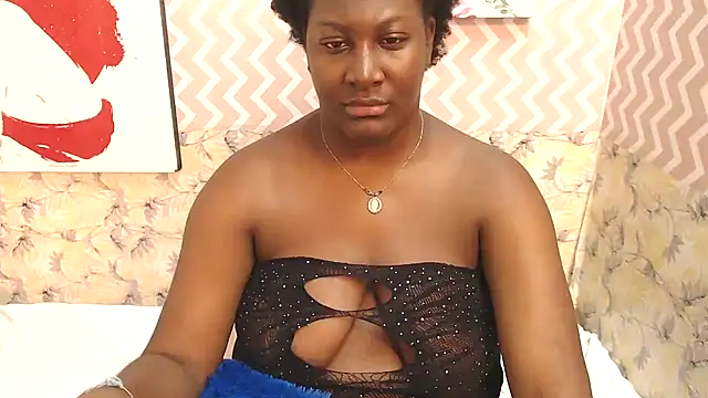 Snapshot of blackhotbody chatting on December 13, 8:04 pm blackhotbody online show from December 13, 8:04 pm