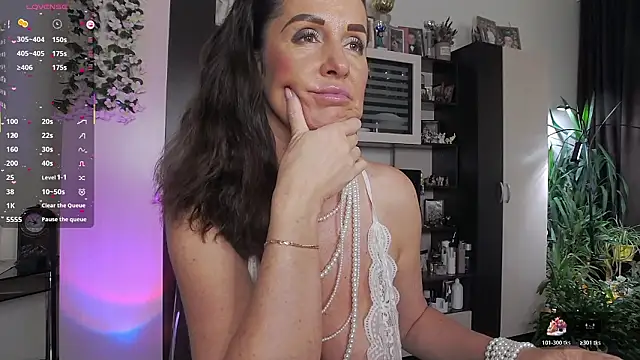 SheilaRyan online show from February 20, 6:26 am