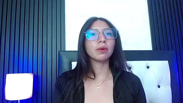 kendall saenz online show from October 24, 2:24 pm