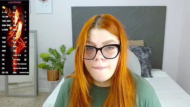 Snapshot of lucie_nicolls chatting on January 30, 7:48 pm lucie nicolls online show from January 30, 7:48 pm