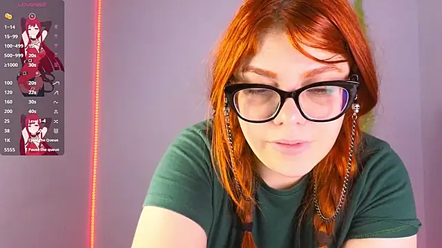 Snapshot of lucie_nicolls chatting on February 14, 11:09 pm lucie nicolls online show from February 14, 11:09 pm