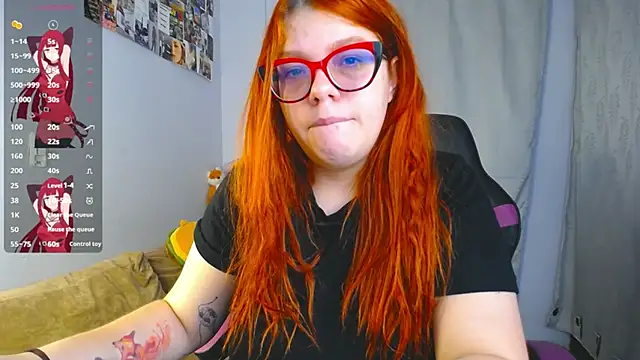 Snapshot of lucie_nicolls chatting on March 9, 9:46 pm lucie nicolls online show from March 9, 9:46 pm