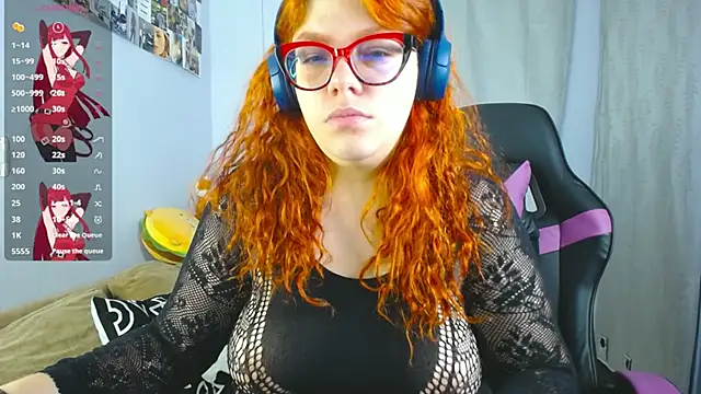 Snapshot of lucie_nicolls chatting on March 11, 7:58 pm lucie nicolls online show from March 11, 7:58 pm