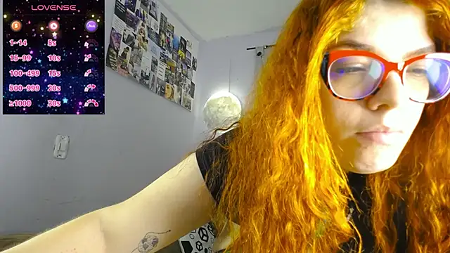 Snapshot of lucie_nicolls chatting on March 17, 11:21 pm lucie nicolls online show from March 17, 11:21 pm