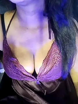 Snapshot of loveli_diya chatting on March 17, 2:12 pm loveli diya online show from March 17, 2:12 pm