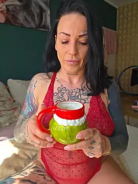 EmilyDiazofficial online show from April 23, 11:20 am