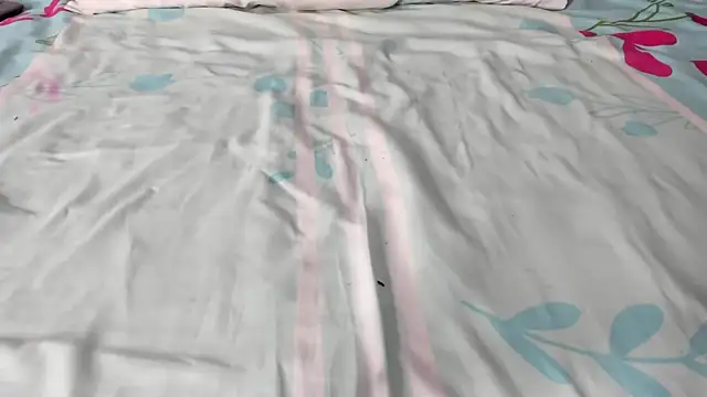 Snapshot of maybelline69 chatting on October 4, 4:27 pm maybelline69 online show from October 4, 4:27 pm