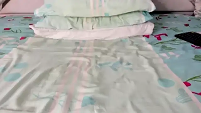 Snapshot of maybelline69 chatting on November 26, 8:32 pm maybelline69 online show from November 26, 8:32 pm