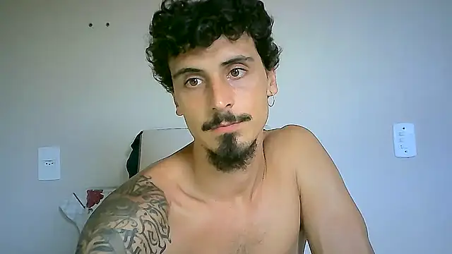 milkoffe online show from February 3, 7:10 pm