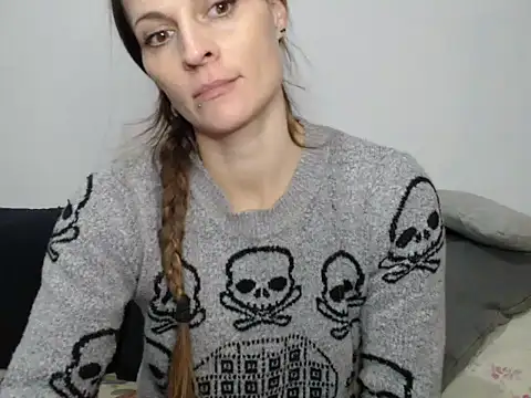 Snapshot of naikah714 chatting on December 8, 4:18 pm naikah714 online show from December 8, 4:18 pm