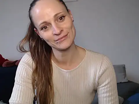 Snapshot of naikah714 chatting on March 16, 5:07 pm naikah714 online show from March 16, 5:07 pm