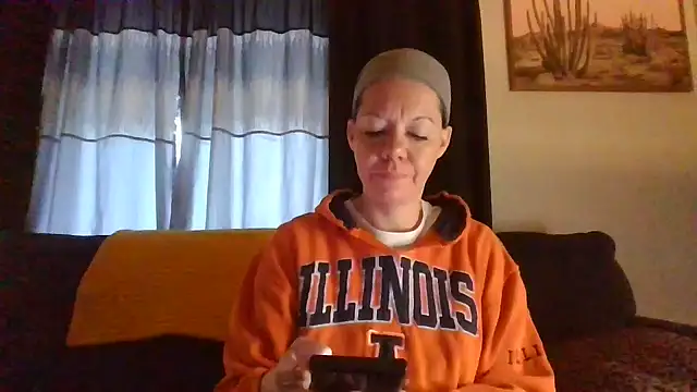 SidneyRaee online show from December 27, 7:46 pm