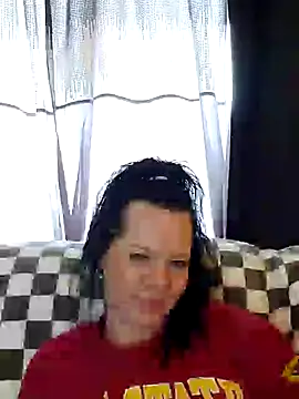 SidneyRaee online show from January 3, 8:11 pm