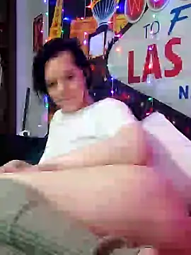 SidneyRaee online show from February 5, 8:14 pm