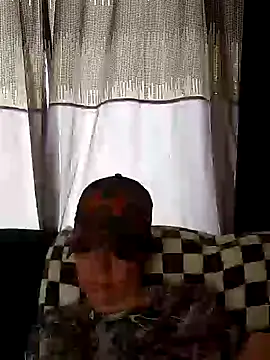 SidneyRaee online show from February 28, 5:15 pm