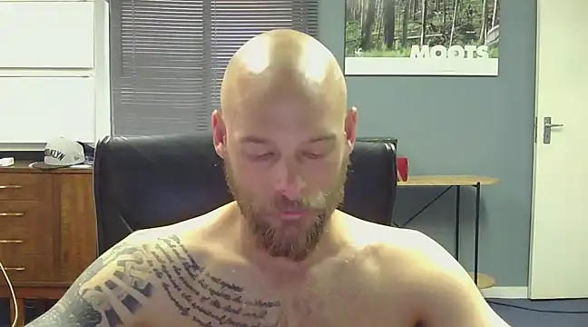 Snapshot of jjameson411 chatting on March 15, 7:31 am jjameson411 online show from March 15, 7:31 am