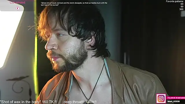 Snapshot of just_maxii chatting on November 8, 11:47 pm just maxii online show from November 8, 11:47 pm