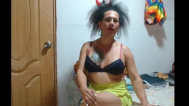 abbycrespa online show from March 18, 6:48 pm