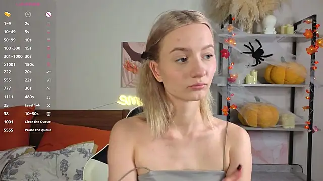 Snapshot of IdaValenti chatting on November 8, 11:14 pm IdaValenti online show from November 8, 11:14 pm