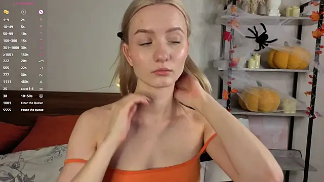 Snapshot of IdaValenti chatting on November 9, 11:14 pm IdaValenti online show from November 9, 11:14 pm