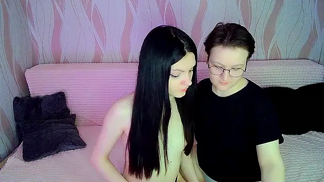  crazy baby  online show from March 7, 1:09 am