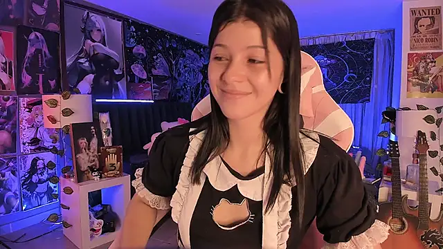 Snapshot of LanaKyutt chatting on March 9, 1:35 am LanaKyutt online show from March 9, 1:35 am