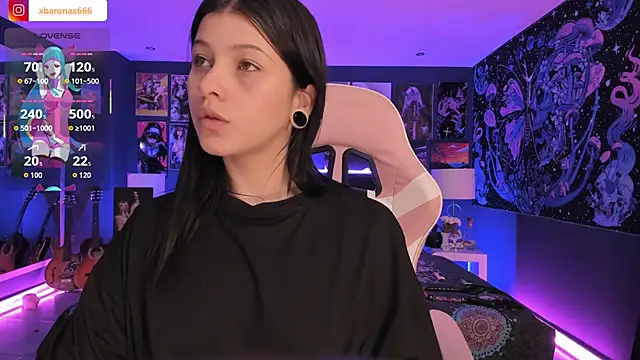 Snapshot of LanaKyutt chatting on September 18, 10:34 pm LanaKyutt online show from September 18, 10:34 pm