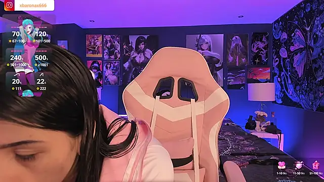 Snapshot of LanaKyutt chatting on October 10, 1:21 pm LanaKyutt online show from October 10, 1:21 pm