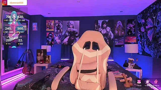 Snapshot of LanaKyutt chatting on October 28, 1:25 pm LanaKyutt online show from October 28, 1:25 pm