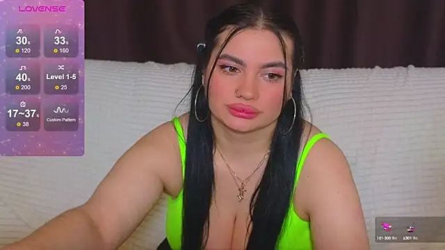 Nikki Kardashian online show from January 30, 1:22 am