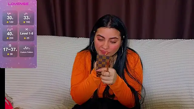 Nikki Kardashian online show from February 11, 10:18 pm