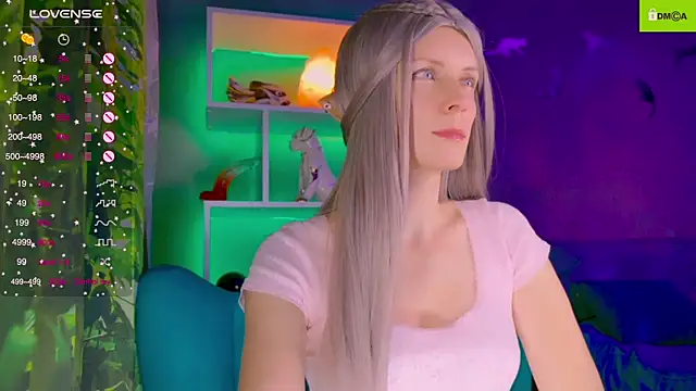 Snapshot of Flash_Summer chatting on October 20, 12:11 am Flash Summer online show from October 20, 12:11 am